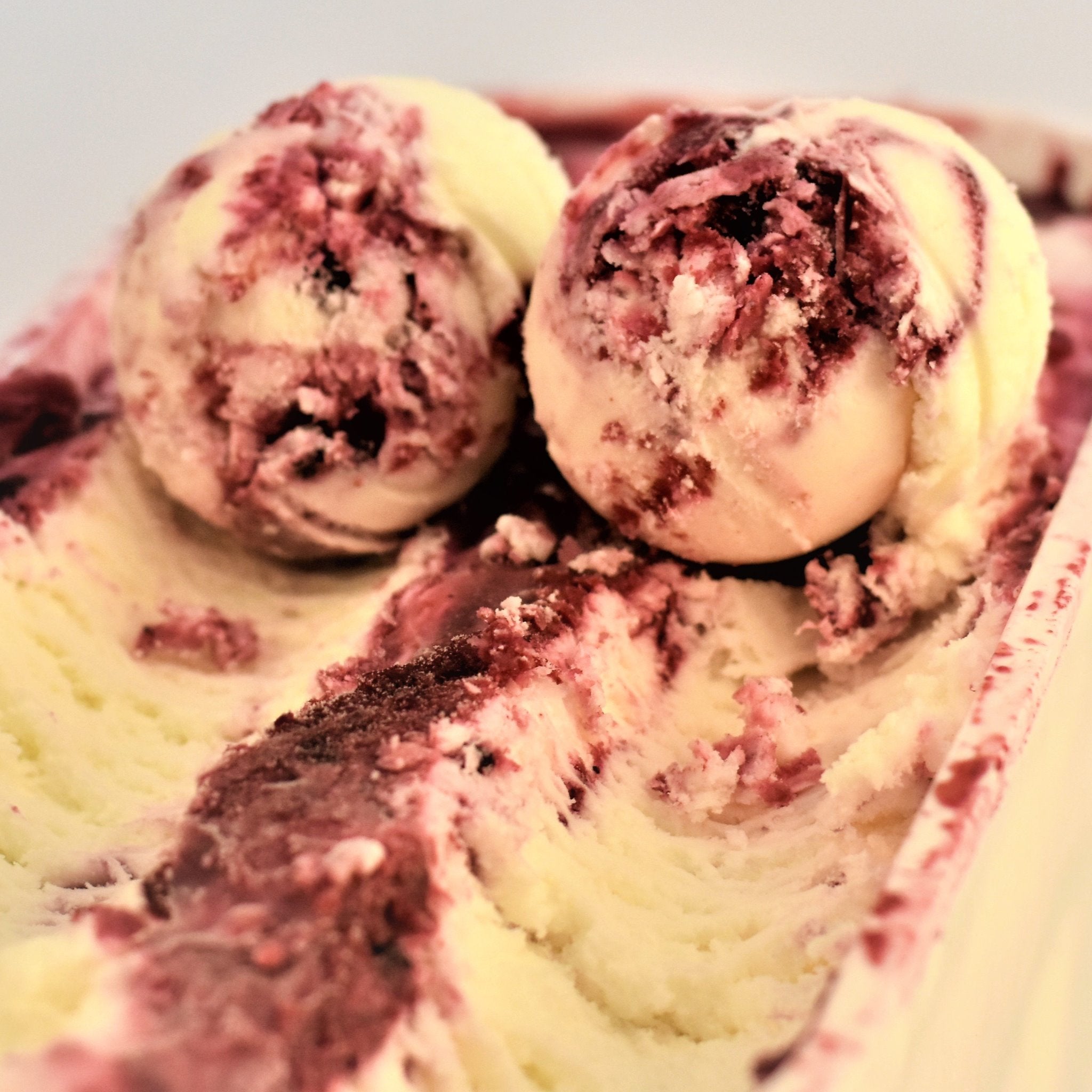 Blueberry cheesecake ice cream,  ايسكريم تشيزكيك توت